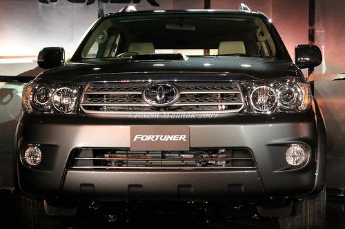 New 2010  Toyota  Fortuner  big hit SUV Photos
