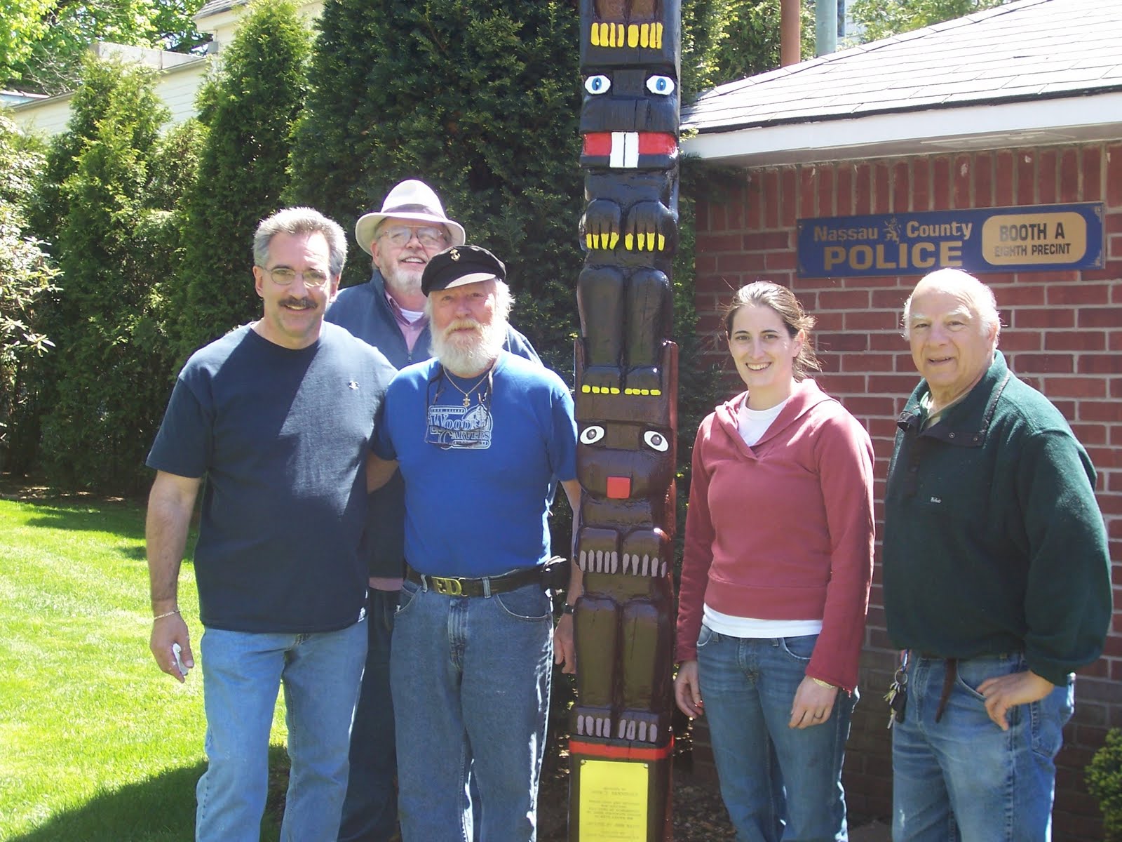 Long Island Wood Carvers Association Farmingdale Totem Pole Project