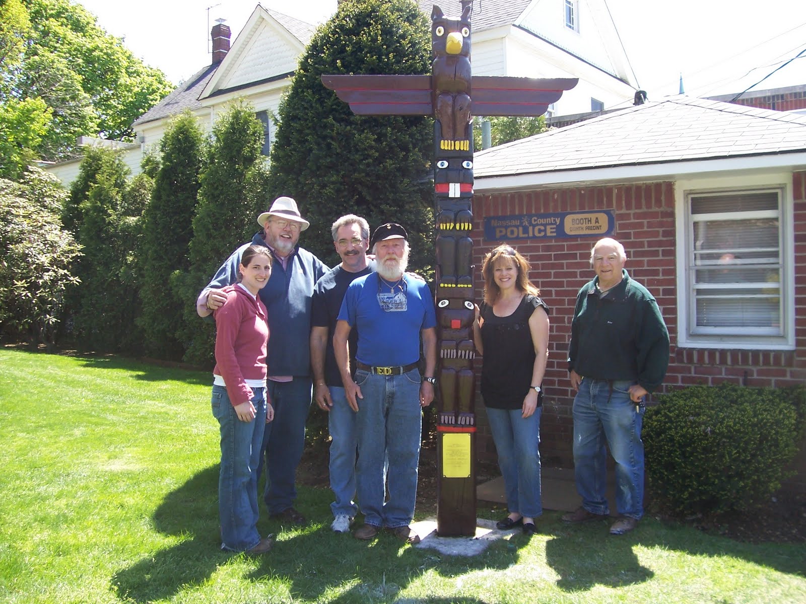 Long Island Wood Carvers Association Farmingdale Totem Pole Project
