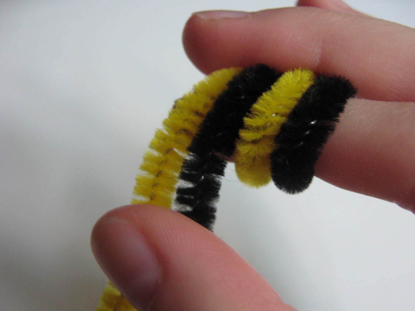 The Craft-Arty Kid (Old blog): Busy Bees
