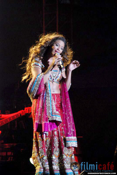 Hyphy Space: beyonce in a sari!