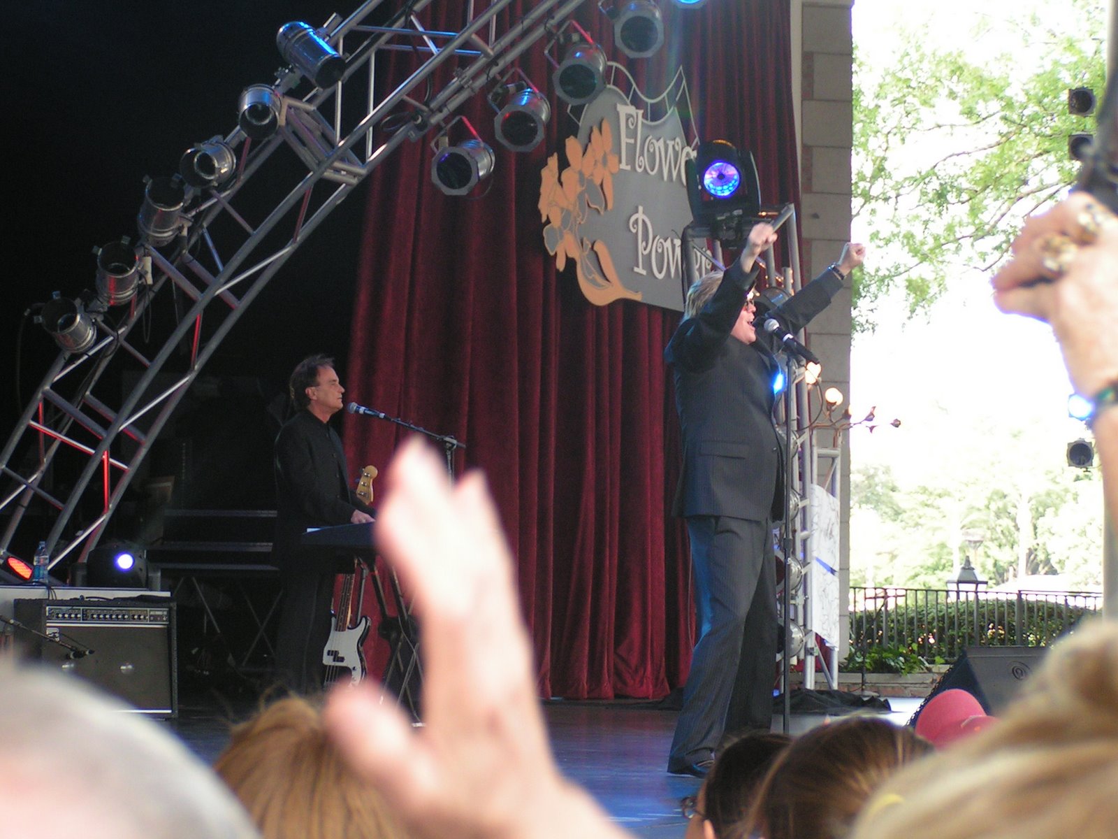 [Herman's+Hermits+017.JPG]