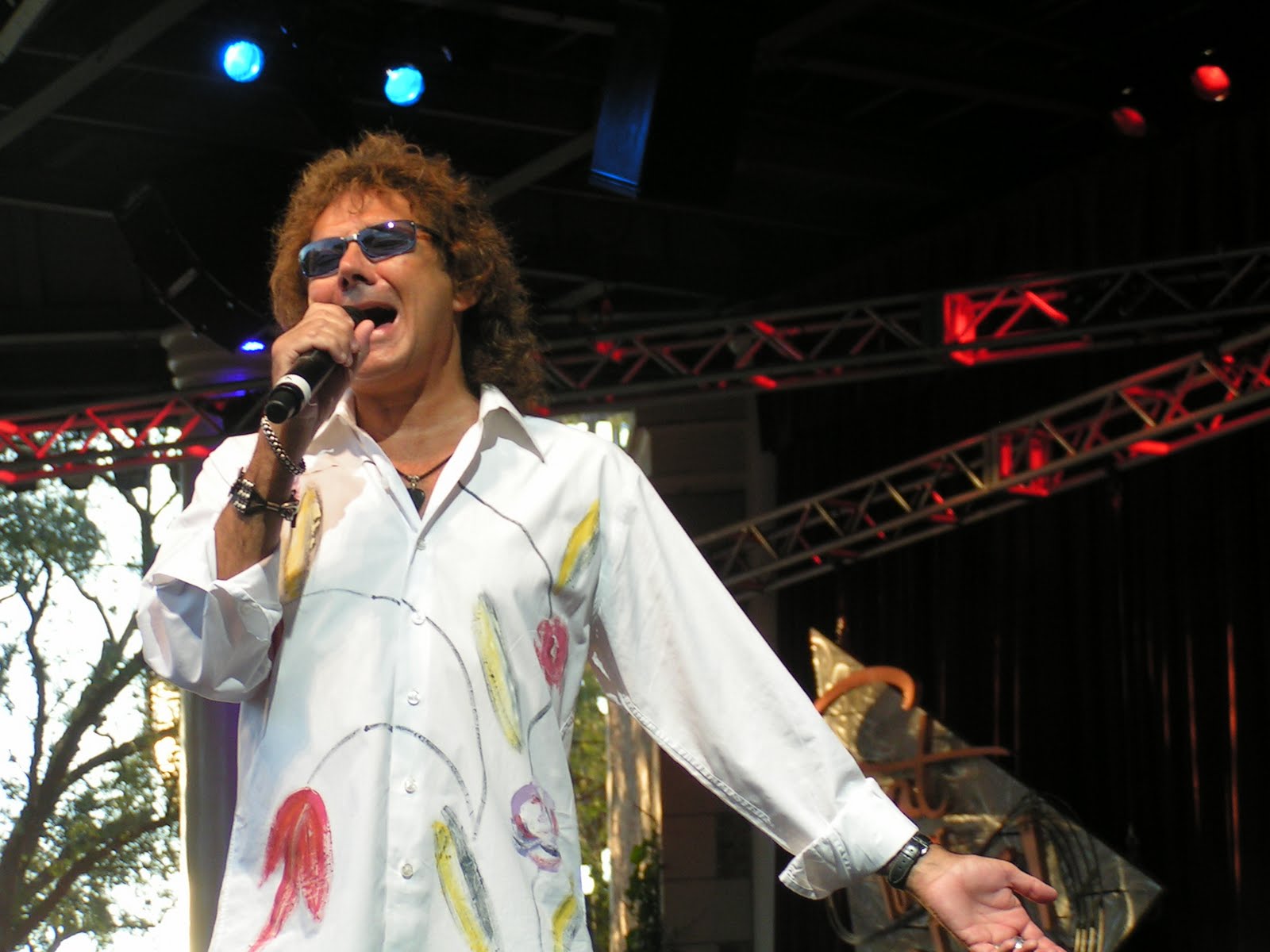 [Russ+bday,+Voodoo,+Starship+051.JPG]