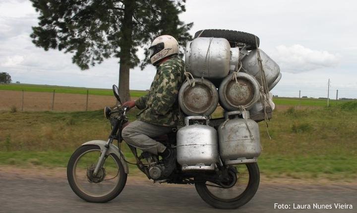 [moto-gas.JPG]