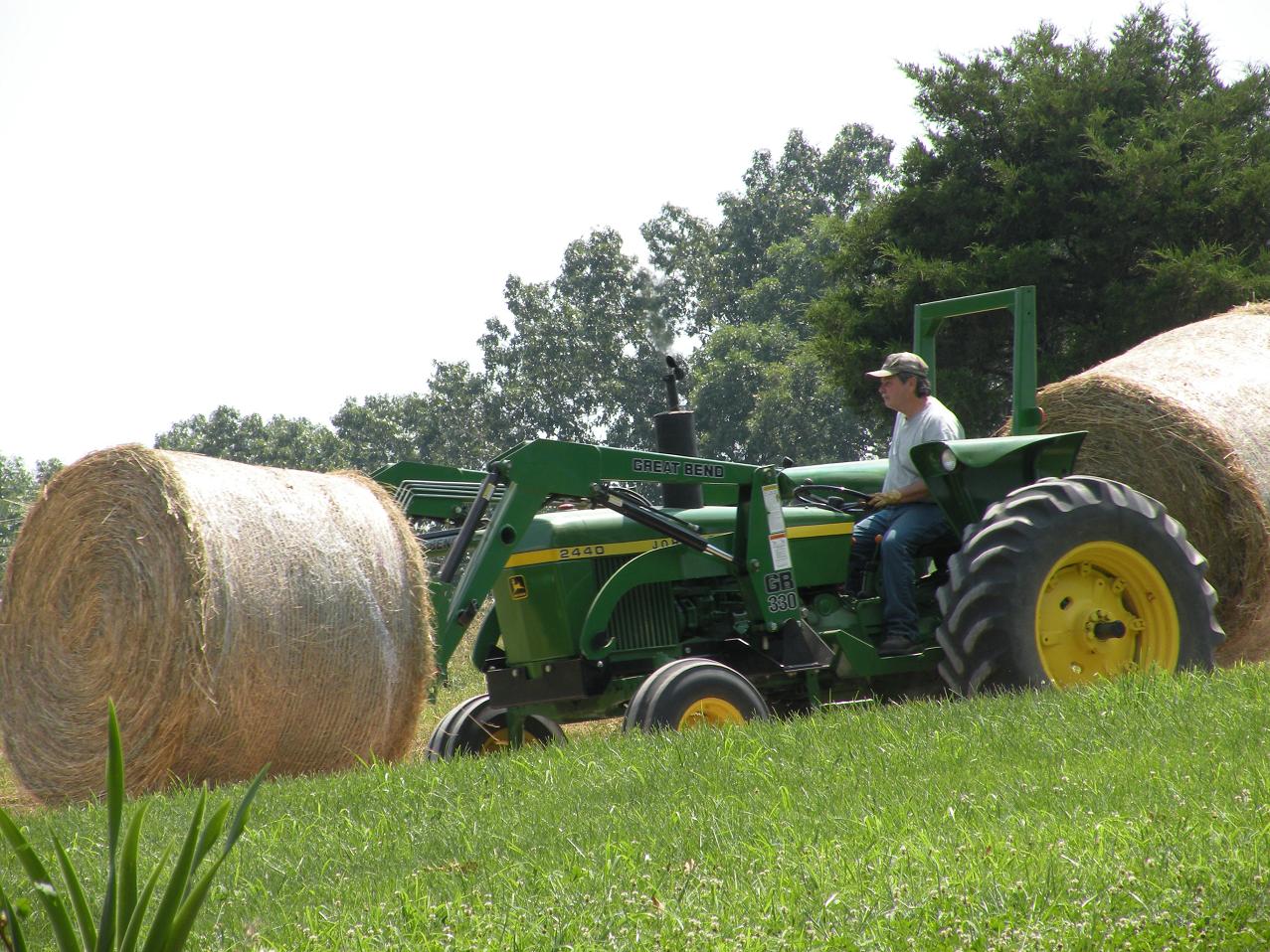 John Deere Tractor Talk June 2010 Hauling Hay