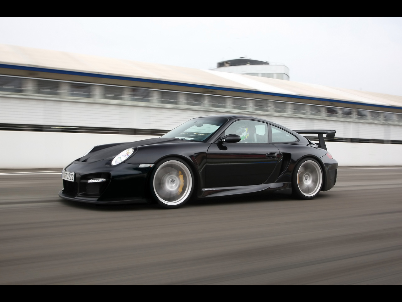 http://1.bp.blogspot.com/_mVWTOcUXltI/TS_HlK9rDwI/AAAAAAAAEz4/sVA8Akd1huw/s1600/Porsche-911-GT2-RS.jpg