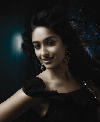Top Sexiest South Indian Actress Wallpapers, Photos, Pics, Images
