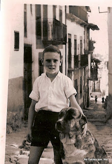 Un muchacho en una calle de Candelario Salamanca