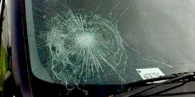 Amsterdam: EDL, smashed windscreen