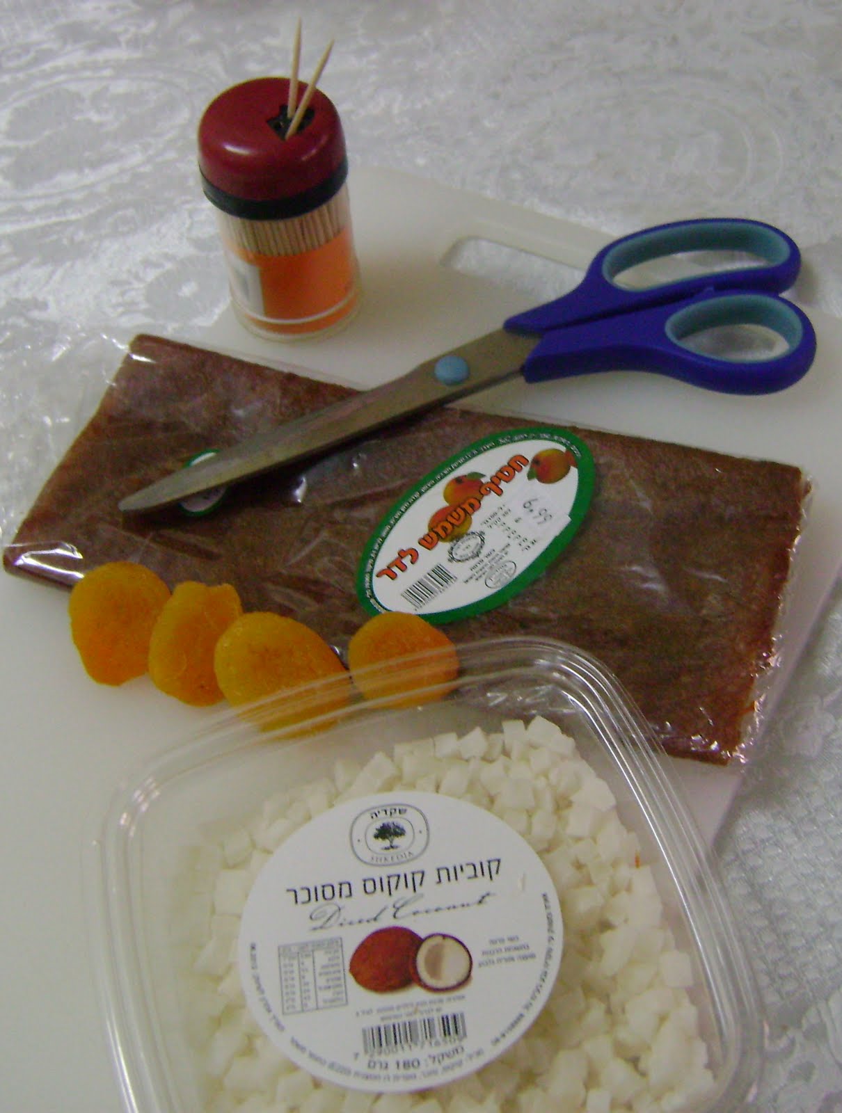 Cooking Outside the Box Fruit Leather Flowers