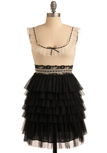Fashion Deal Diva: FASHION DEAL DIVA: The Black Swan Dress