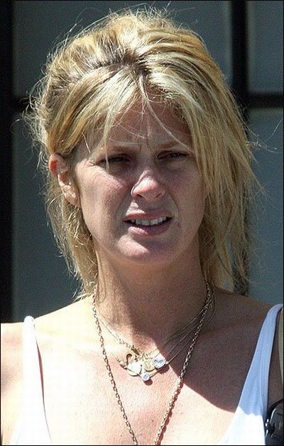 [Celebrities_Without_Makeup_28.jpg]