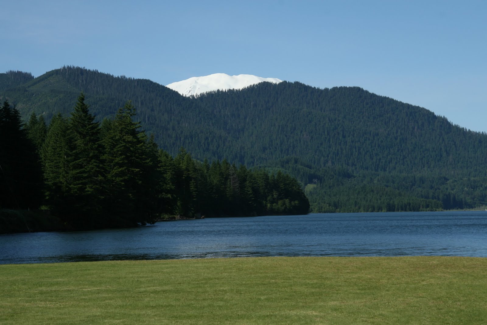 Portland (OR) Daily Photos Yale Lake, WA