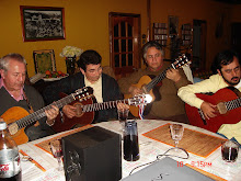 SIEMPRE GUITARREANDO