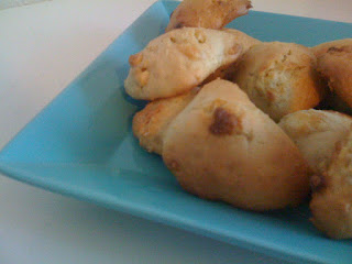 Cookies au chocolat blanc et à la noix de coco recettes dessert Cookies aux éclats de noix de macadamia et pépites de chocolat blanc