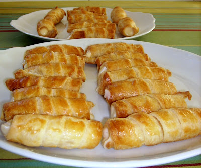 Canutillos de hojaldre y crema pastelera