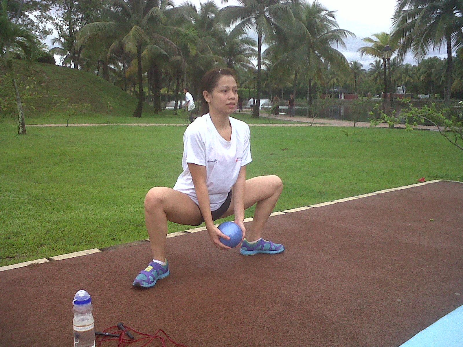 CopeaFit Leg Exercise with Medicine Ball ( sumo squat + overhead