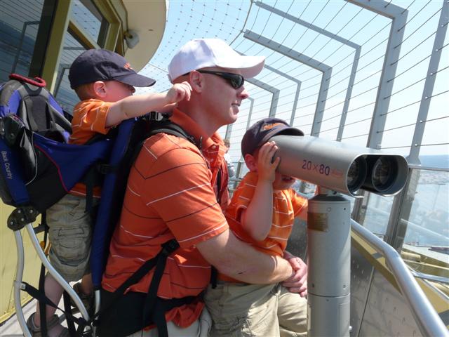 [SeattleCenter+090+(Small).jpg]