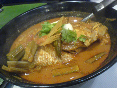 Muthu's Curry, fish head curry