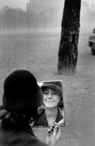 [37_paris1958_bg.jpg]