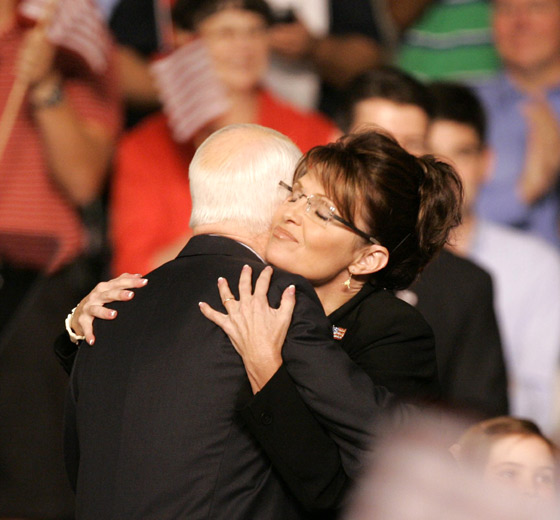 [450_ap_palin2_080829.jpg]
