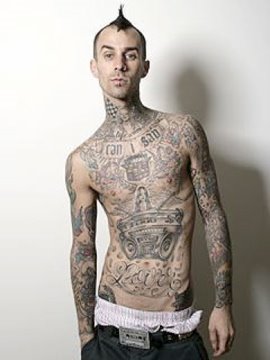 [travis-barker-tattoo-shirtless-44-blink.jpg]