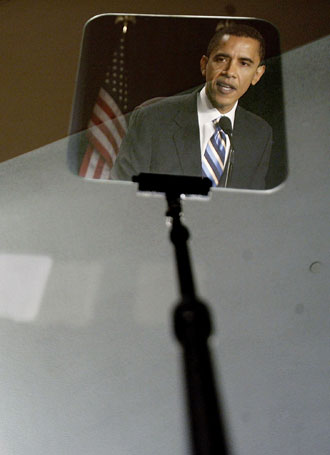 [90a3a952f9d70848_Barack-Obama-TelePrompter.jpg]