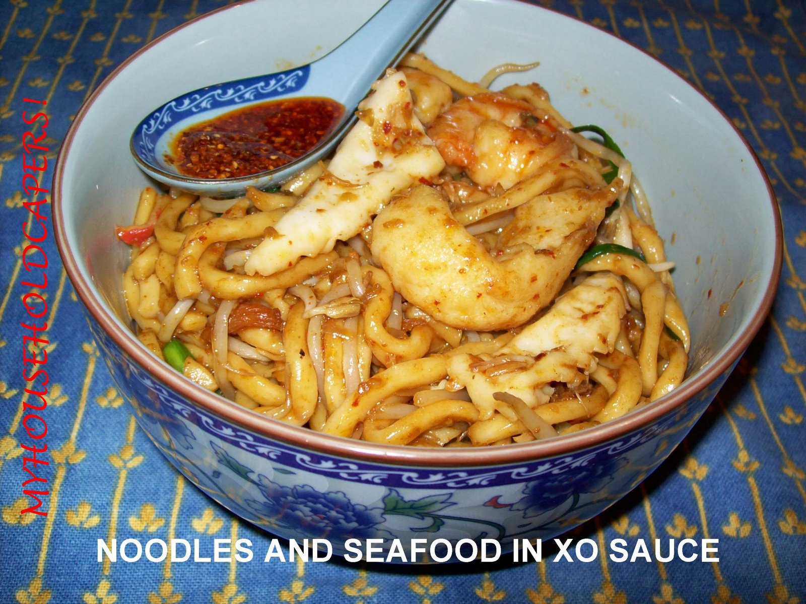 [Noodles+in+XO+Sauce.jpg]