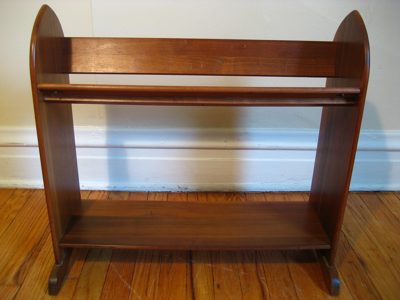 flatout design Bookcase