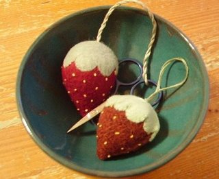 [strawberry+fobs.JPG]