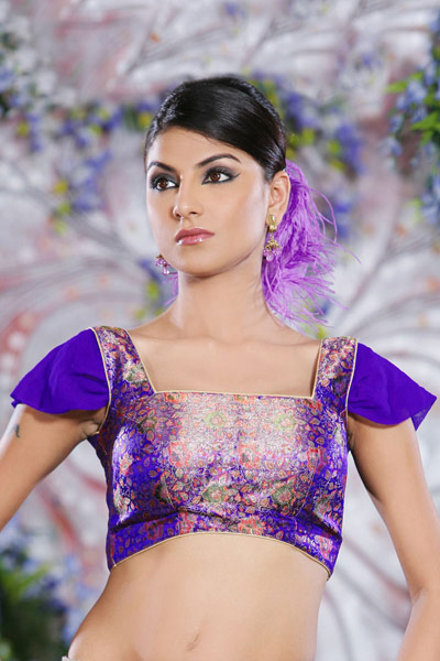 blouse Beauty, Style cut Fashion, Trends: and  design Choli Stylish choli Celebrity blouse