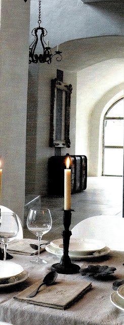 Table setting, natural light from iron frame window, image via Maisons Côté Sud Dec08-Jan09 edited by lb for linenandlavender.net - http://www.linenandlavender.net/2009/07/linen-and-lavender.html Table setting, natural light from iron frame window, image via Maisons Côté Sud Dec08-Jan09 edited by lb for linenandlavender.net - http://www.linenandlavender.net/2009/07/linen-and-lavender.html