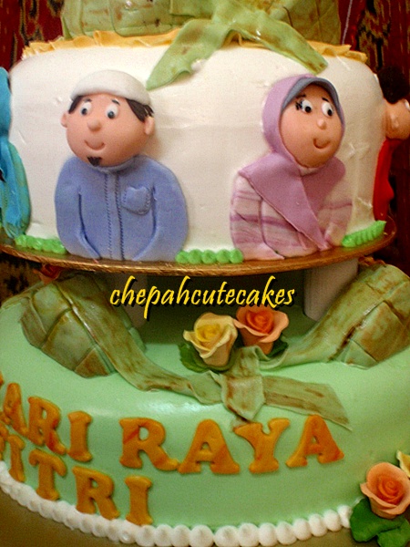 Home Bakery Bangi - Kajang: Raya Tiers Cake with Happy Faces....