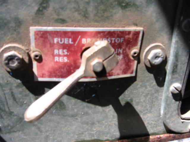 [fuel-selector.JPG]