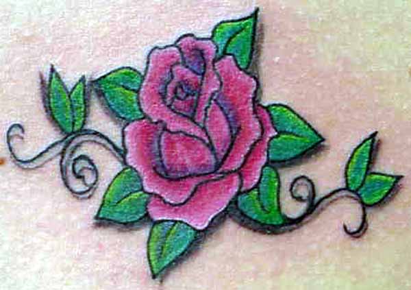 Imagenes tattoos con florales para glúteo,  neotradicional