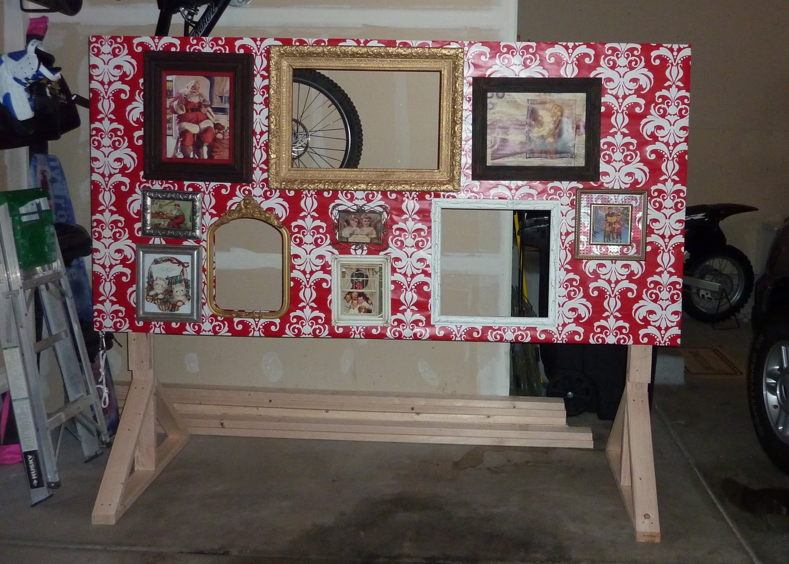 Sassy Sanctuary "Wall of Frames" Photo Booth