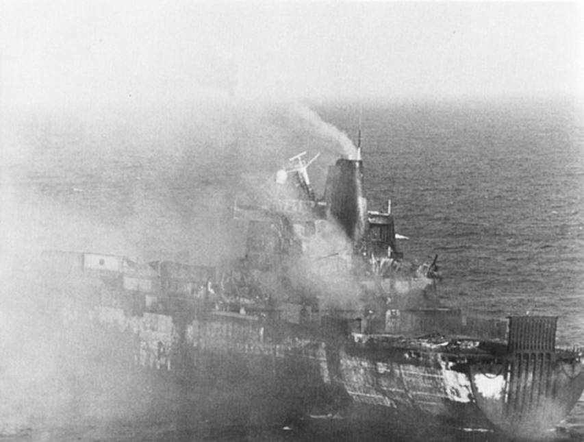 [Atlantic+Conveyor+incendiado.jpg]