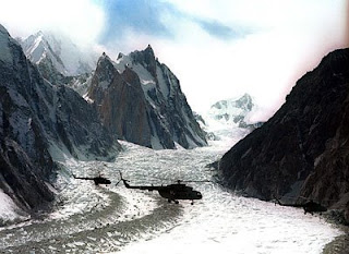 http://1.bp.blogspot.com/_njY8QnnrVV4/RowHZOGusAI/AAAAAAAAAWg/Zbk7uxIbCRs/s320/Siachen+Glacier1.bmp