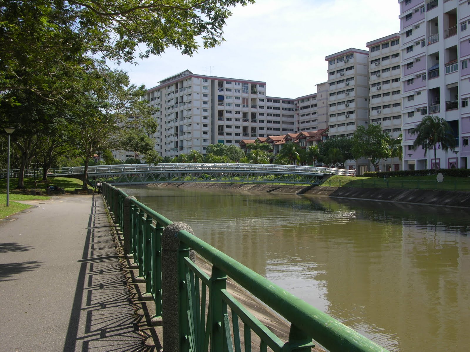 smallwheelsbigsmile: National day ride from Potong Pasir to Pasir ris beach