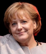 Angela Merkel - Chanceler Alemã - Única mulher presente no G8 - Nasceu em 1954