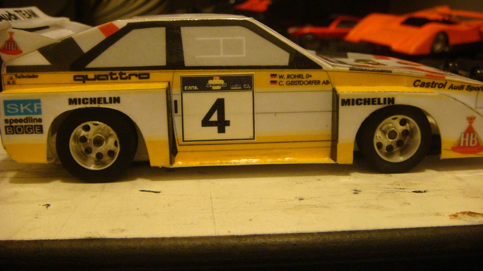 http://1.bp.blogspot.com/_nye8MF8Onws/TUvhY9Ck0DI/AAAAAAAAD8g/l4czz9ku3es/s1600/rodas-paperslotcar+014.jpg