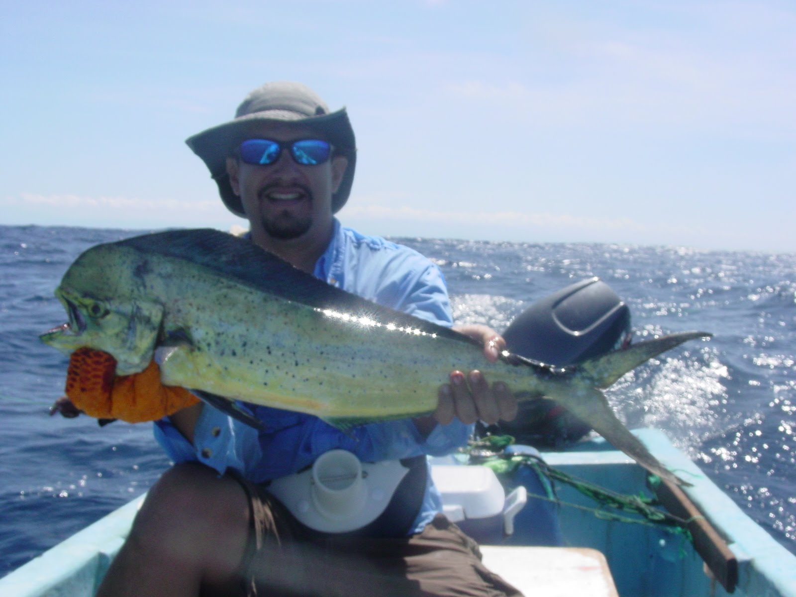 Outfitters El Salvador Fishing Offshore, Mangrove, and Surf Spinning