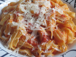 ♥ The Goddess's Kitchen ♥: Pasta with Tomato Sauce