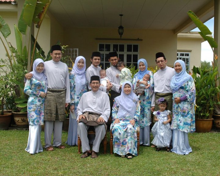 Welcome to SjWound: Family Pictures during Hari Raya Aidilfitri 2010