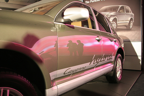 [porsche+cayenne+hybrid.jpg]