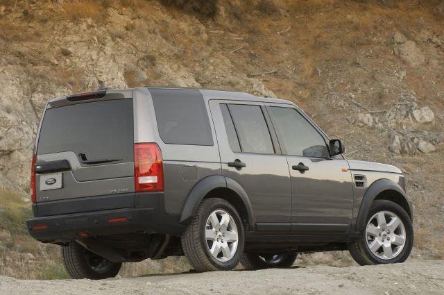 [2008-Land-Rover-LR3-Photo-Update-F-640.jpeg]