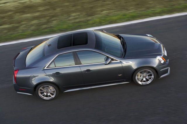 [2009-Cadillac-CTS-V-Performance-and-Luxury-I-640.jpeg]