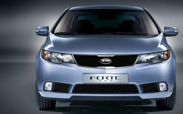 [2009-Kia-Forte-First-Images-Revealed-AD-640.jpeg]
