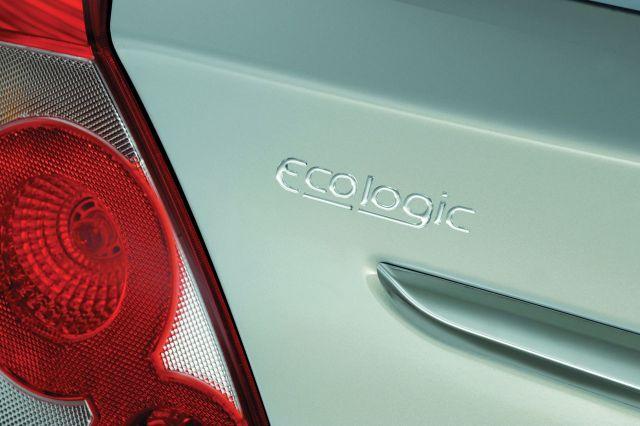 [2008-Proton-ecoLogic-Dual-Fuel-Range-AB-640.jpeg]