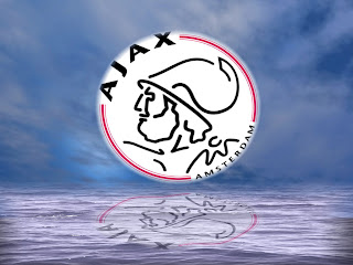 Blauwe achtergrond met AJAX logo